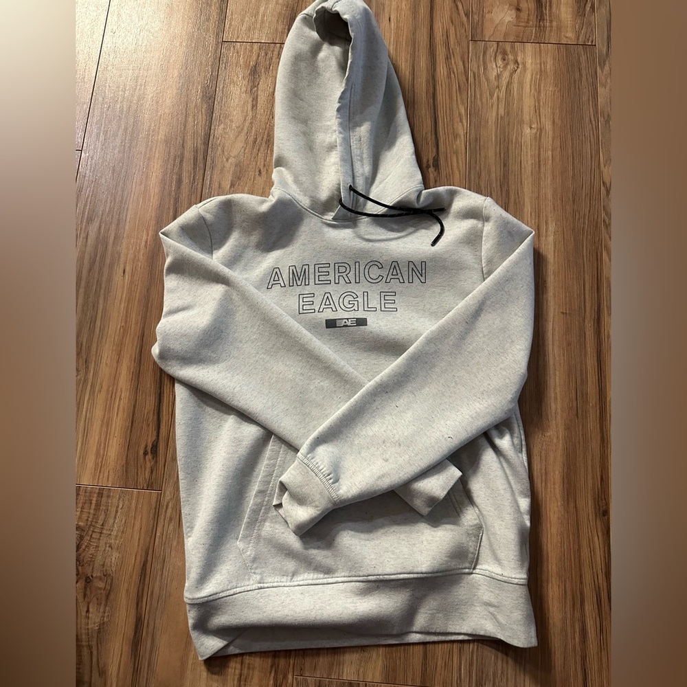 American Eagle Mens XS. like new